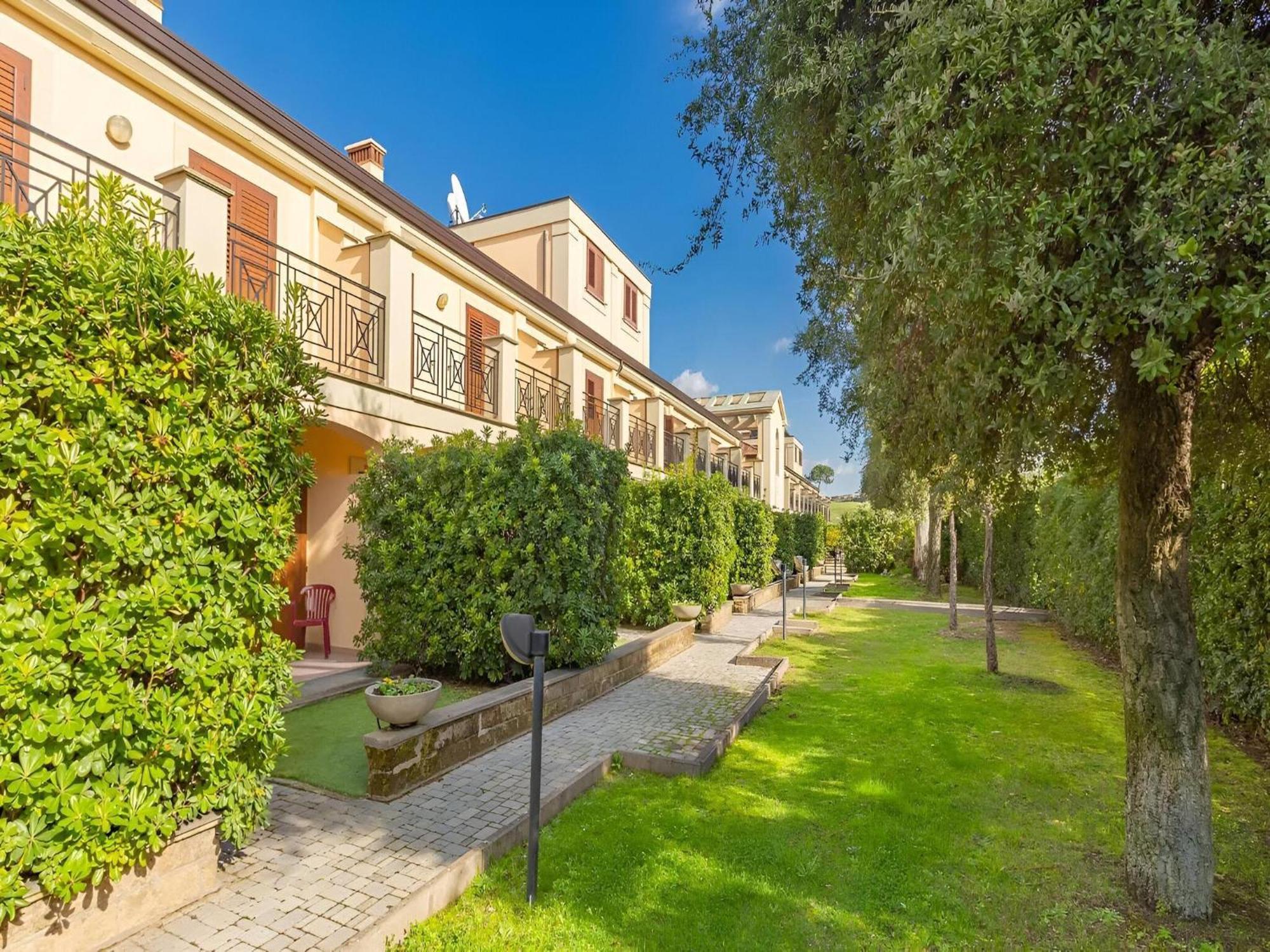 Modern In Guidonia With Garden, Cleaning Included